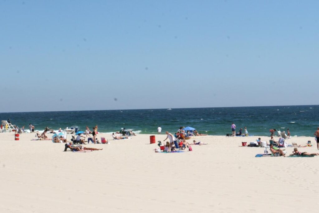 Unique phenomenon causing Jersey Shore beaches to resemble tropical waters