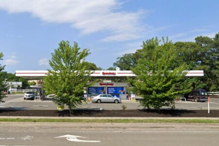 Long Island mom of 3 dead after being found unresponsive at gas station as suspect charged with murder