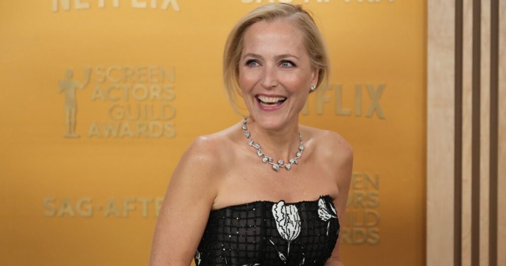 Gillian Anderson’s Loose Summer Dress Is So Hamptons Rich Mom-Coded — Nail the Look for 