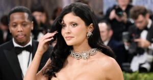 Kylie Jenner’s Pre-Met Gala Skin Prep Included These  K-Beauty Cleansing Wipes