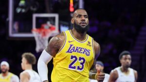 LeBron James fuels Cleveland Cavaliers reunion speculation after appearing to like Instagram post about return LeBron James fuels Cleveland Cavaliers reunion speculation after appearing to like Instagram post about return