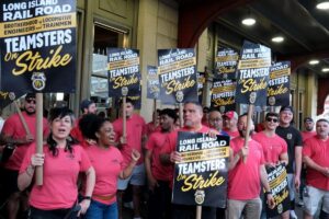 LIRR strike over after MTA, unions reach deal