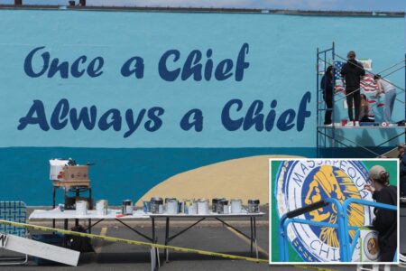 Massapequa students defiantly paint huge, lasting Chiefs message in defiance of Gov. Hochul: ‘Always a Chief’