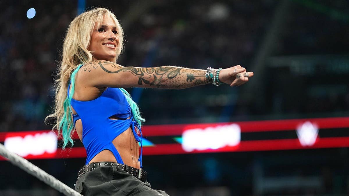 Sol Ruca entering the wrestling ring at Greensboro Coliseum Complex