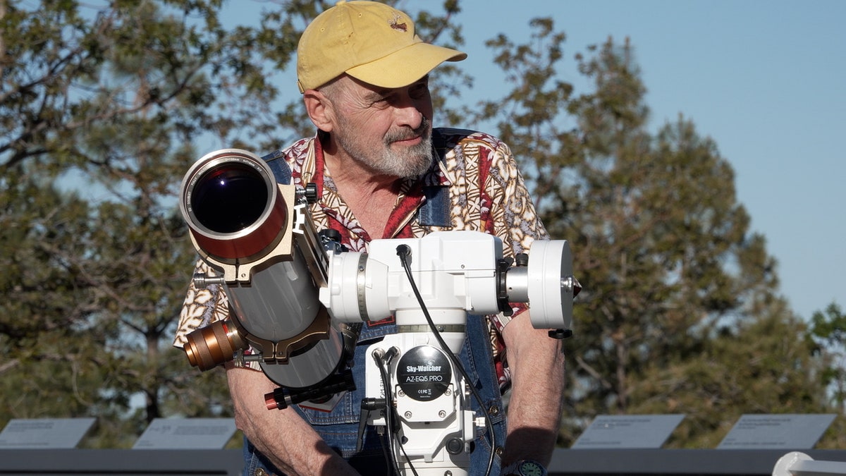 Traveler from Oregon explores Lowell Observatory