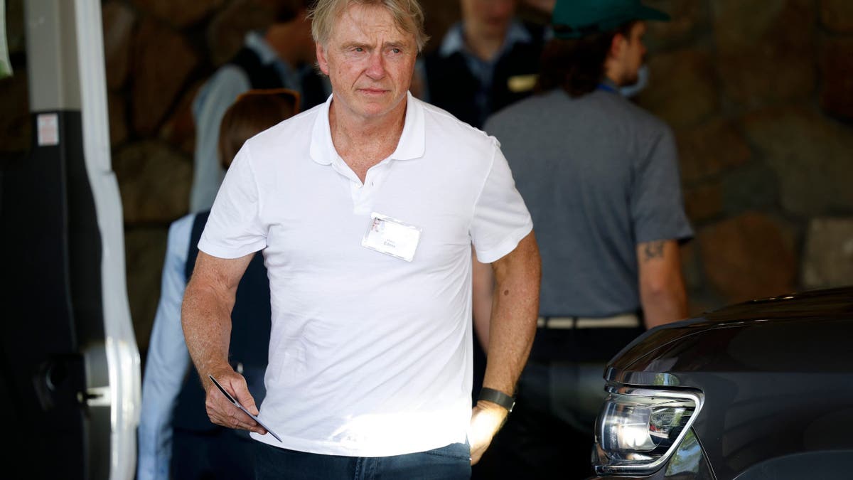 Wes Edens arriving at the Sun Valley lodge for a conference