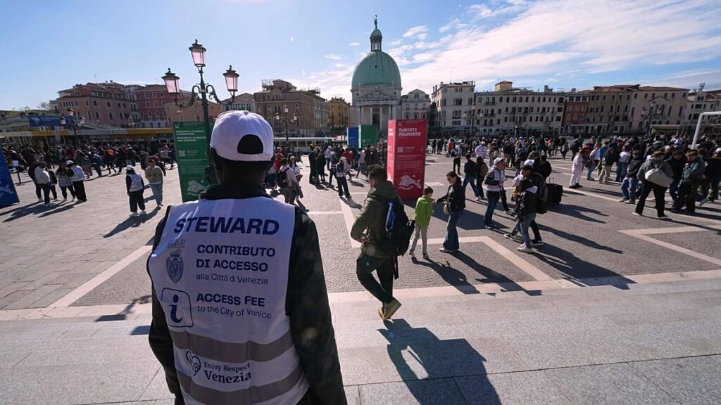 Venice entry fee could be hiked to €50 under new proposal
