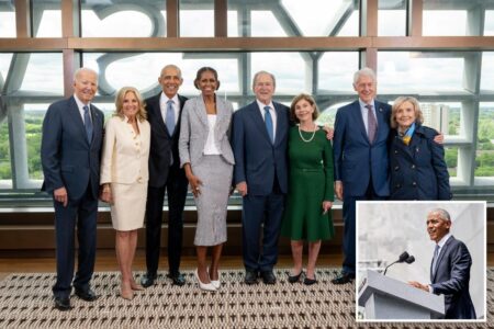 Obama gives glowing tribute to Clintons, Bushes — but only passing thanks to Joe and Jill Biden