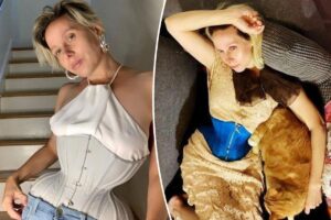 To achieve the world’s smallest waist, a woman wears a corset 24 hours a day to achieve 15-inch record To achieve the world’s smallest waist, a woman wears a corset 24 hours a day to achieve 15-inch record