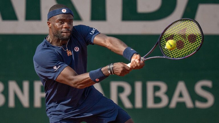 American Frances Tiafoe clashes with French Open opponent during comeback win