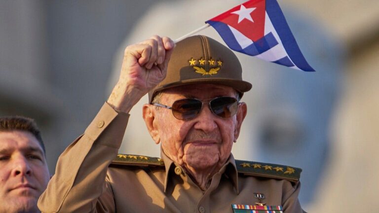 Raúl Castro makes first public appearance since Trump administration charged him with murder Raúl Castro makes first public appearance since Trump administration charged him with murder