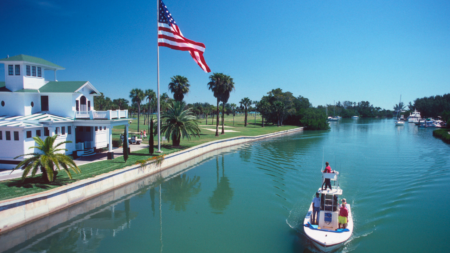 Florida and Texas are battling for new residents. DeSantis thinks he found an advantage