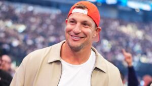 Rob Gronkowski is ‘Team USA all the way’ despite being a soccer novice ahead of 2026 FIFA World Cup Rob Gronkowski is ‘Team USA all the way’ despite being a soccer novice ahead of 2026 FIFA World Cup