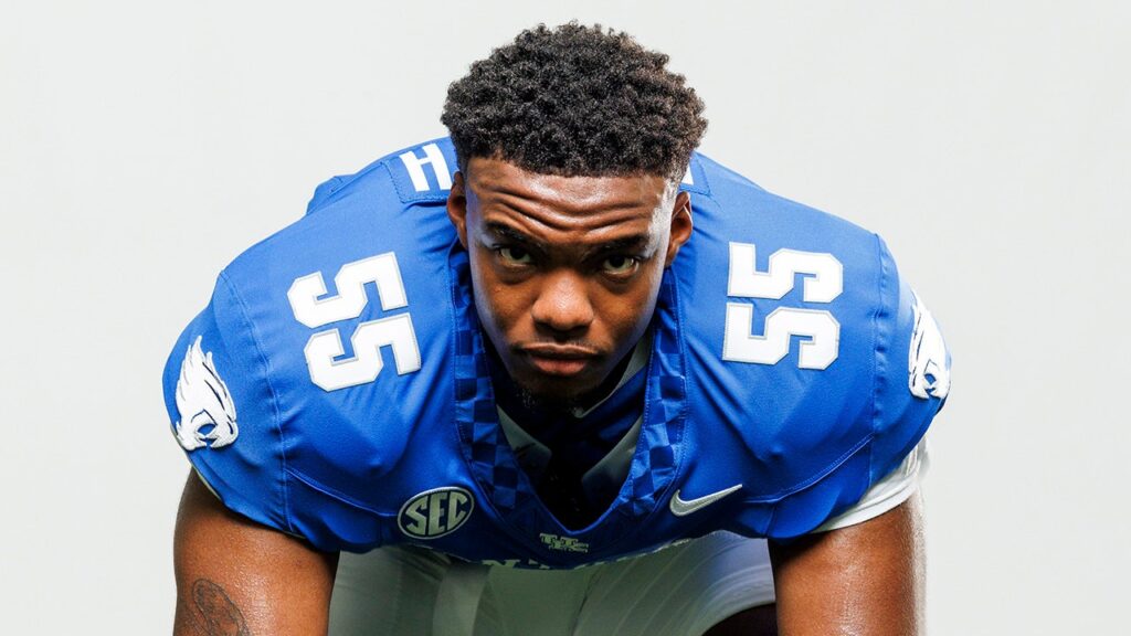 Kentucky football mourns Nic Smith after defensive lineman found dead on campus Kentucky football mourns Nic Smith after defensive lineman found dead on campus