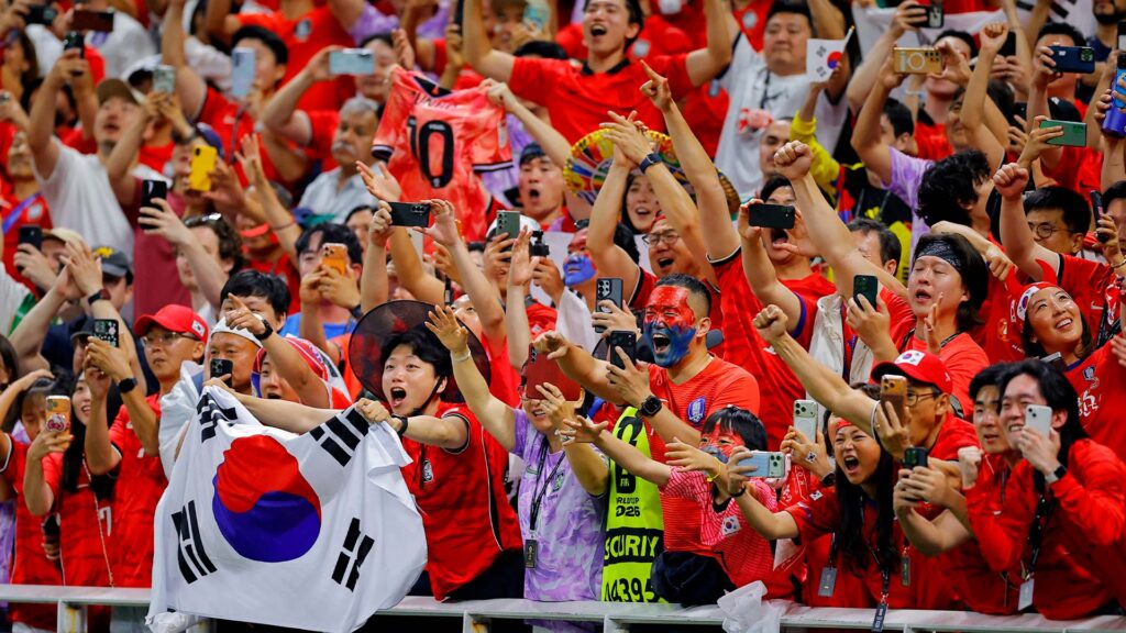 Tequila and ‘Gangnam Style’: South Korea’s World Cup Fans Enjoying Mexico Tequila and ‘Gangnam Style’: South Korea’s World Cup Fans Enjoying Mexico