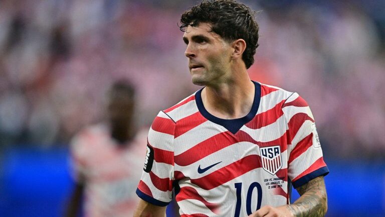 Christian Pulisic subbed out at halftime of USMNT World Cup opener after feeling tightness in calf Christian Pulisic subbed out at halftime of USMNT World Cup opener after feeling tightness in calf