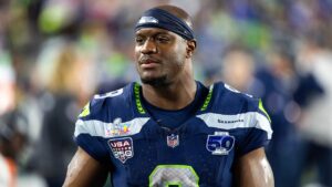 Super Bowl MVP Kenneth Walker misses Seahawks’ ring ceremony after signing M deal with Chiefs
