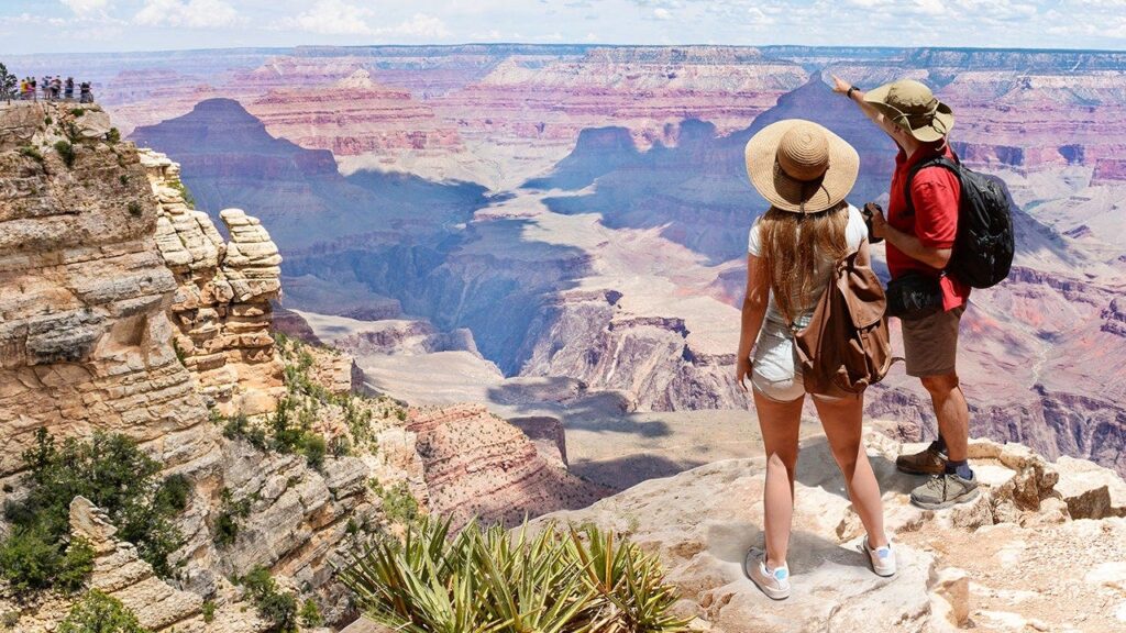 Hikers face urgent Grand Canyon heat warning after teen’s death on popular trail