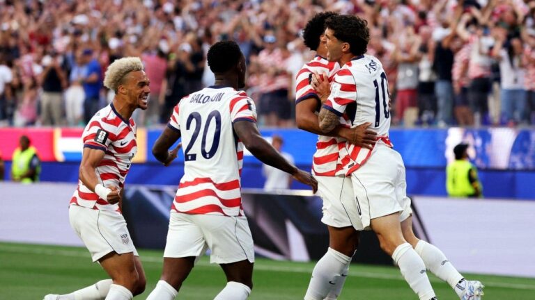 USA World Cup team clinches spot in knockout stage after another historic performance vs Australia USA World Cup team clinches spot in knockout stage after another historic performance vs Australia