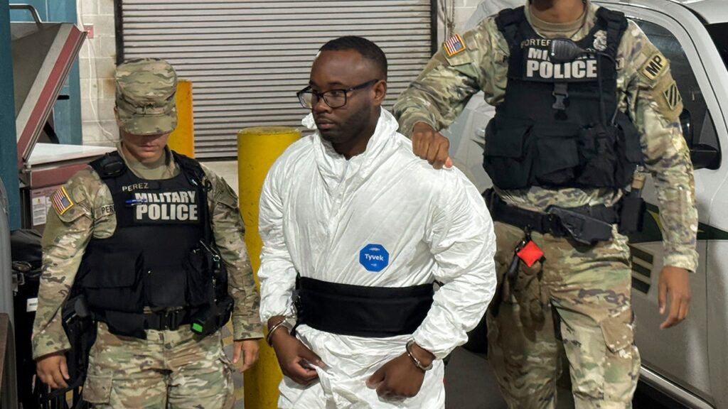 Army sergeant sentenced after shooting 5 soldiers and his male fiancé at Fort Stewart Army sergeant sentenced after shooting 5 soldiers and his male fiancé at Fort Stewart