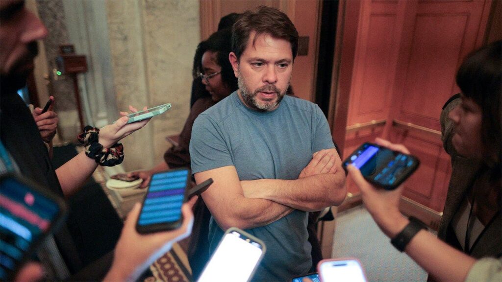Conservatives flip script on Swalwell pal’s family man image with reminder on pregnant ex-wife