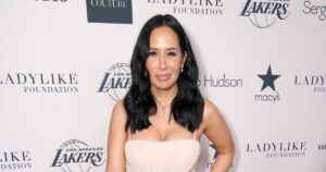‘RHOC’ Alum Jo De La Rosa Breaks Down in Tears While Giving ‘Hardest’ Fertility Update at 45 ‘RHOC’ Alum Jo De La Rosa Breaks Down in Tears While Giving ‘Hardest’ Fertility Update at 45