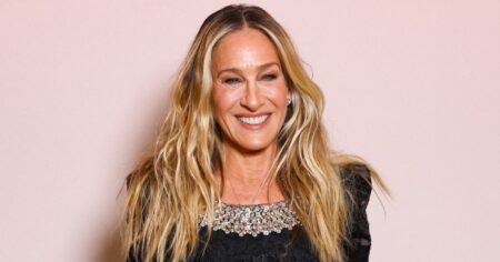 Yes, Sarah Jessica Parker Made Simple White Flip-Flops Look This Chic — Copy the Look for 