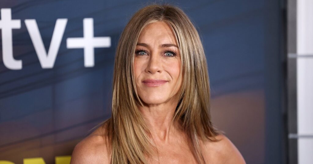 Jennifer Aniston Swears by These Viral Flip-Flops With Built-In Arch Support — Just 