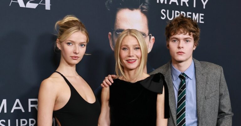 Gwyneth Paltrow’s Family Guide: Meet Her Children, Legendary Mom and More Gwyneth Paltrow’s Family Guide: Meet Her Children, Legendary Mom and More