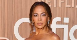 Jennifer Lopez Reveals the Level of ‘Effort’ a Man Must Put Into Getting Her Attention, Says No DMs Jennifer Lopez Reveals the Level of ‘Effort’ a Man Must Put Into Getting Her Attention, Says No DMs