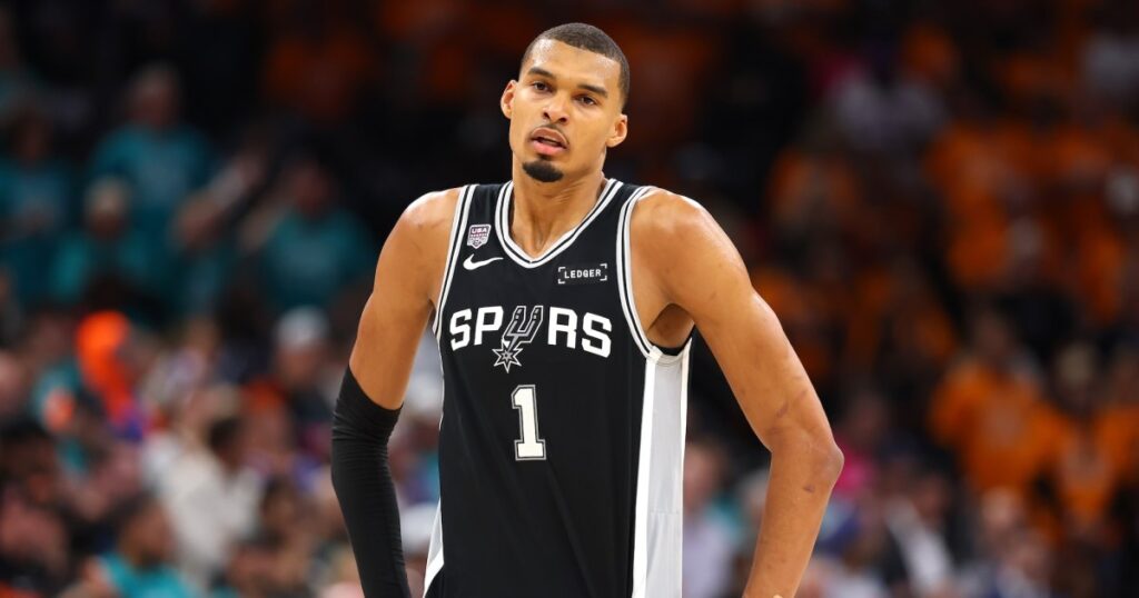 Victor Wembanyama Urges New York Knicks Fans to Stop Beating Up Spurs Fans on the Street