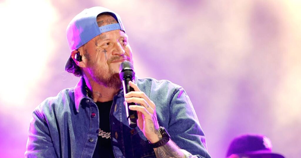 Jelly Roll Ditched Wedding Ring During 2026 CMA Fest Performance Amid Bunnie Xo Divorce Jelly Roll Ditched Wedding Ring During 2026 CMA Fest Performance Amid Bunnie Xo Divorce