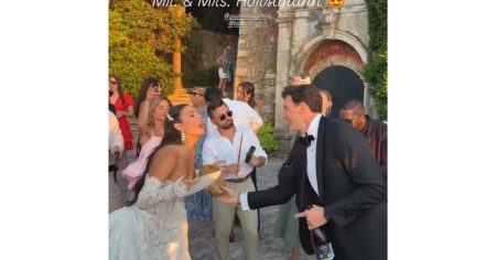 Love Is Blind’s Giannina Gibelli Glitters in Crystal Reception Dress After Marrying Blake Horstmann Love Is Blind’s Giannina Gibelli Glitters in Crystal Reception Dress After Marrying Blake Horstmann