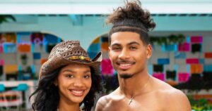 Love Island’s Sincere Accuses Mel of Making Him Feel ‘Disrespected and Embarrassed’ With Her Behavior Love Island’s Sincere Accuses Mel of Making Him Feel ‘Disrespected and Embarrassed’ With Her Behavior