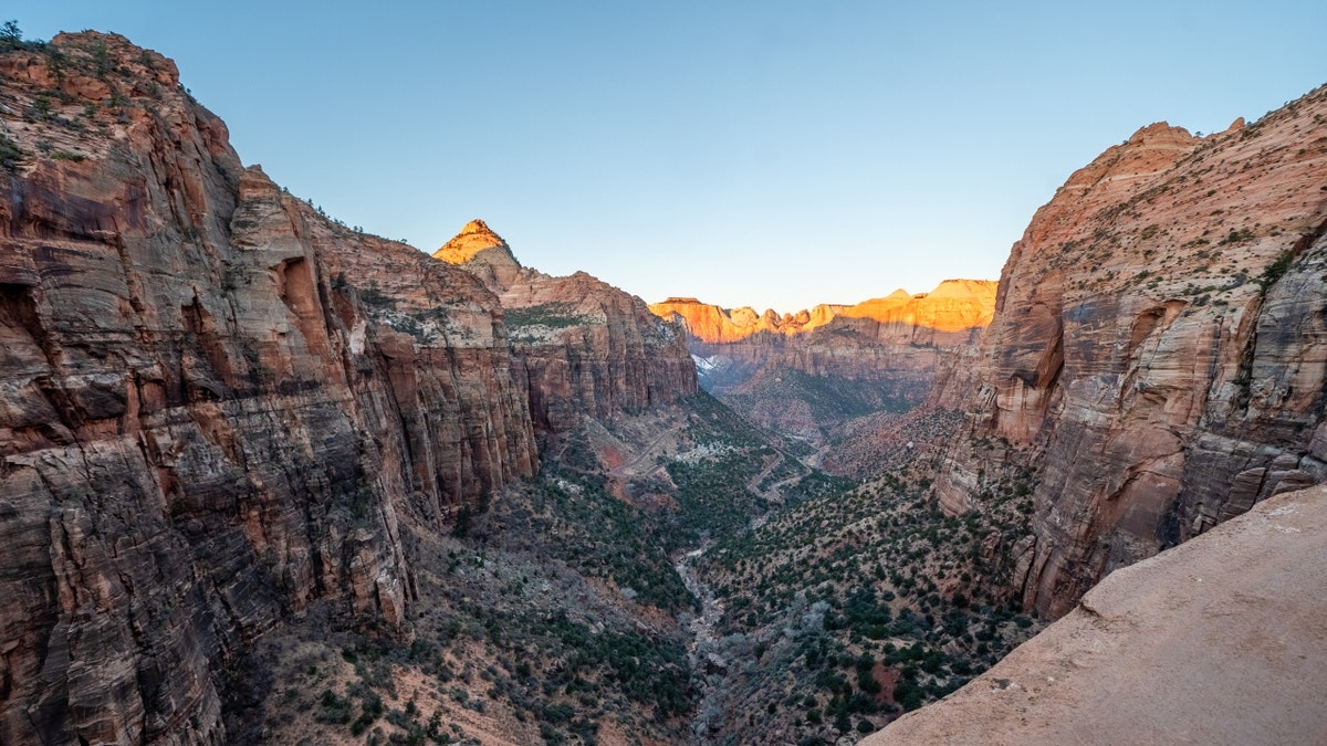 Canyon Overlook at Zion National Park showing rocky cliffs and valley landscape.