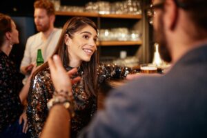 Desperate singles beg ‘cute men’ to approach them at bars: ‘Can y’all please start going out?’