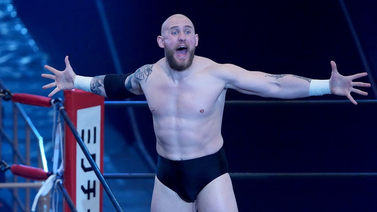 Gabe Kidd entering the wrestling ring at Edion Arena Osaka.