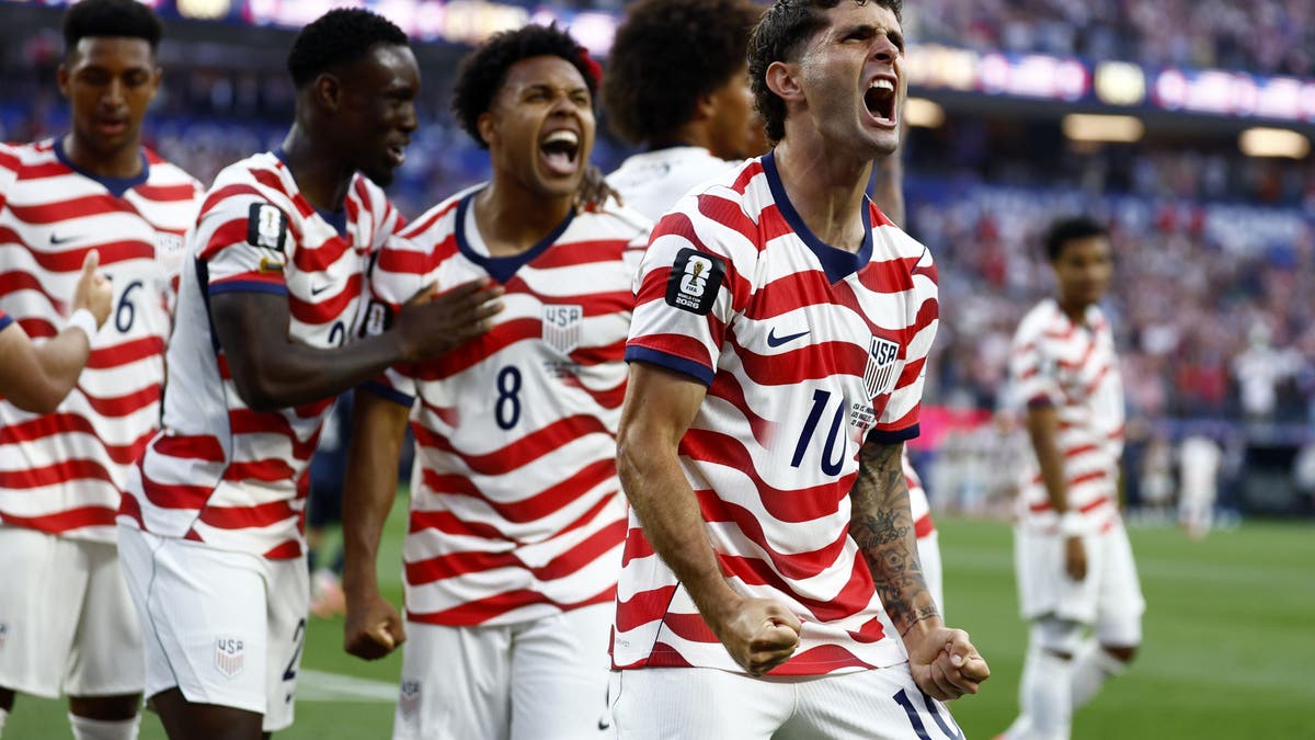 The U.S. scored four goals in a men's World Cup match for the first time ever. (Kelvin Kuo / Los Angeles Times via Getty Images)