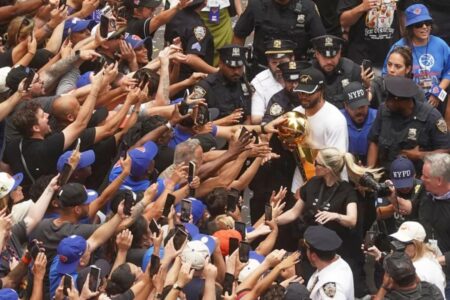 Striking Jalen Brunson image reveals insane love fans have for NBA finals MVP at championship parade