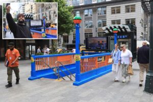 MTA to keep viral Knicks-themed NYC subway entrance through 2026-27 NBA season