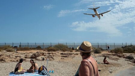 Holidays remain out of reach for millions of Spaniards
