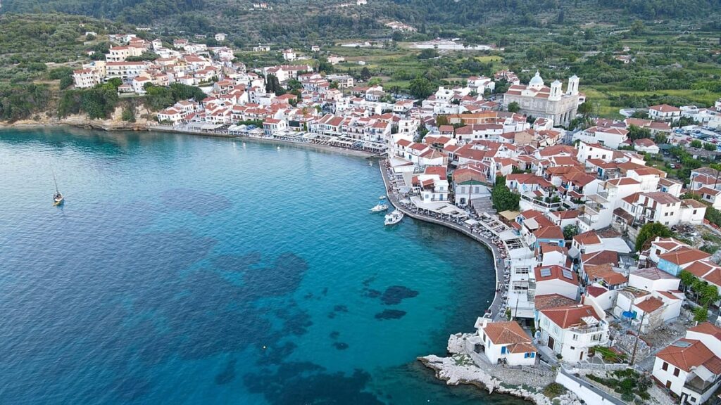 How Greece’s ‘door visa’ gives Turks easier entry to EU islands How Greece’s ‘door visa’ gives Turks easier entry to EU islands