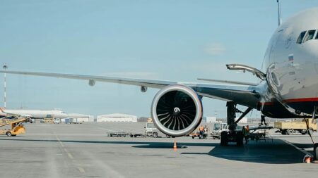 How to get cheap last-minute flights according to Skyscanner