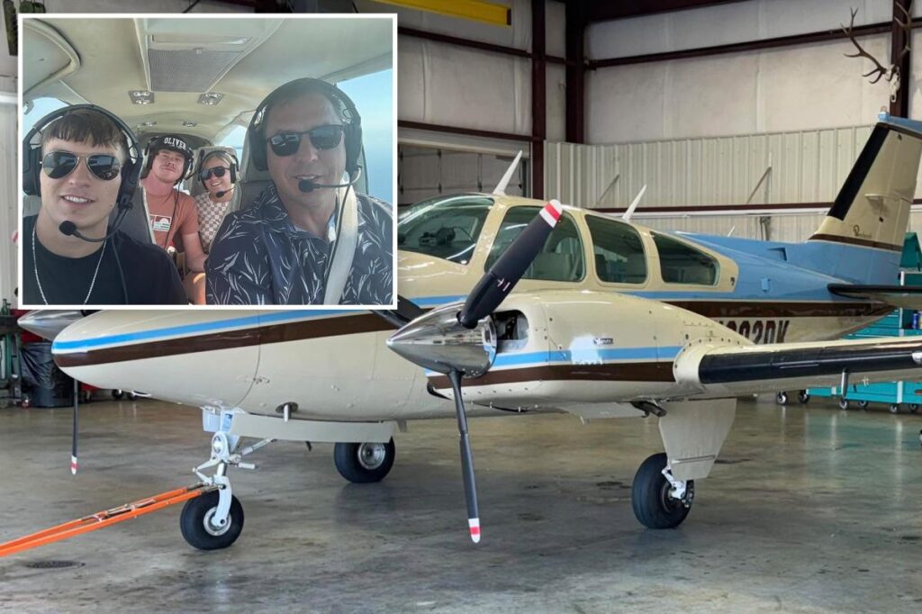 Father and son killed when their plane crashes on way home from a Cardinals game Father and son killed when their plane crashes on way home from a Cardinals game