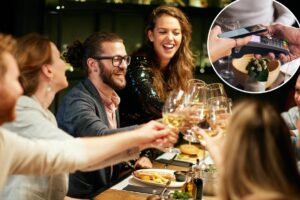 Gen Z is going broke on group tabs and trips because they’re too afraid to ask friends to pay back: report Gen Z is going broke on group tabs and trips because they’re too afraid to ask friends to pay back: report