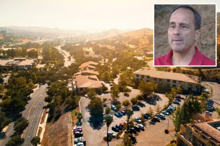 Superrich California enclave furious over energy giant’s planned power outage during scorching heatwave Superrich California enclave furious over energy giant’s planned power outage during scorching heatwave