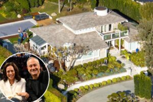 Kamala Harris’ new M mansion is in a neighborhood with virtually no black residents Kamala Harris’ new M mansion is in a neighborhood with virtually no black residents