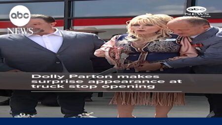 Dolly Parton makes surprise appearance at truck stop opening Dolly Parton makes surprise appearance at truck stop opening