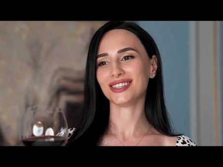 Meet the etiquette coach who believes good manners are the key to professional success Meet the etiquette coach who believes good manners are the key to professional success