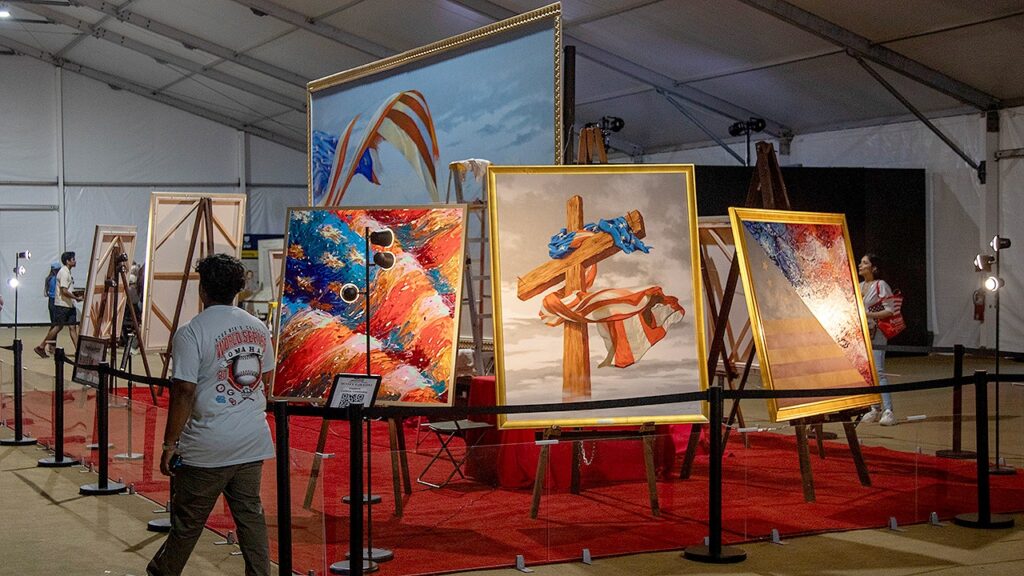 Pro-Trump artist unleashes powerful message about American flag, touts massive Old Glory painting Pro-Trump artist unleashes powerful message about American flag, touts massive Old Glory painting